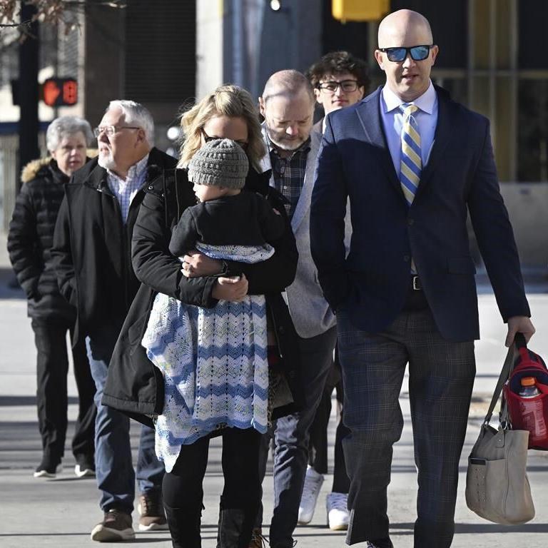 'I feel manipulated,' daughter says at mother's murder trial